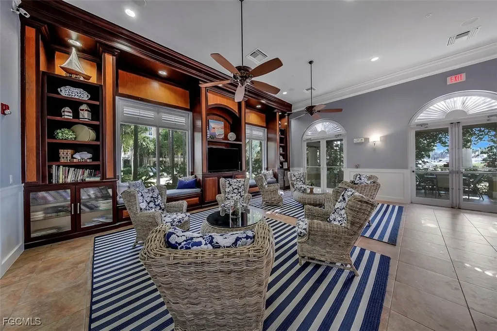 6081 Silver King Boulevard Cape Coral FL 33914