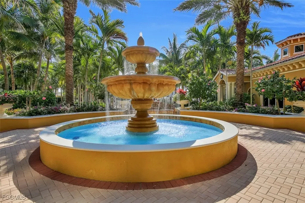 6081 Silver King Boulevard Cape Coral FL 33914