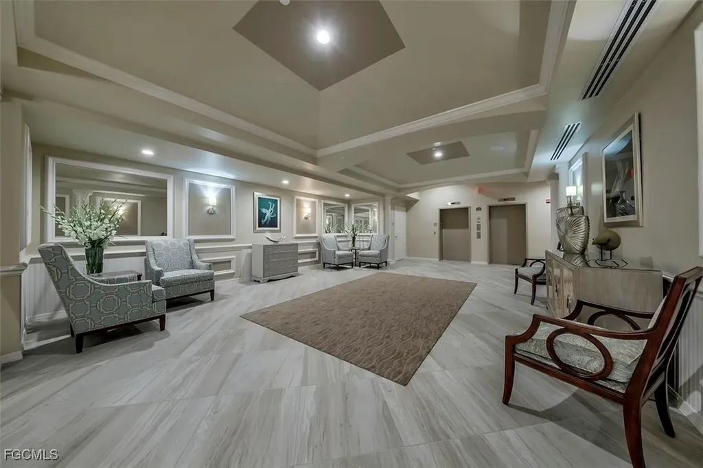 6081 Silver King Boulevard Cape Coral FL 33914