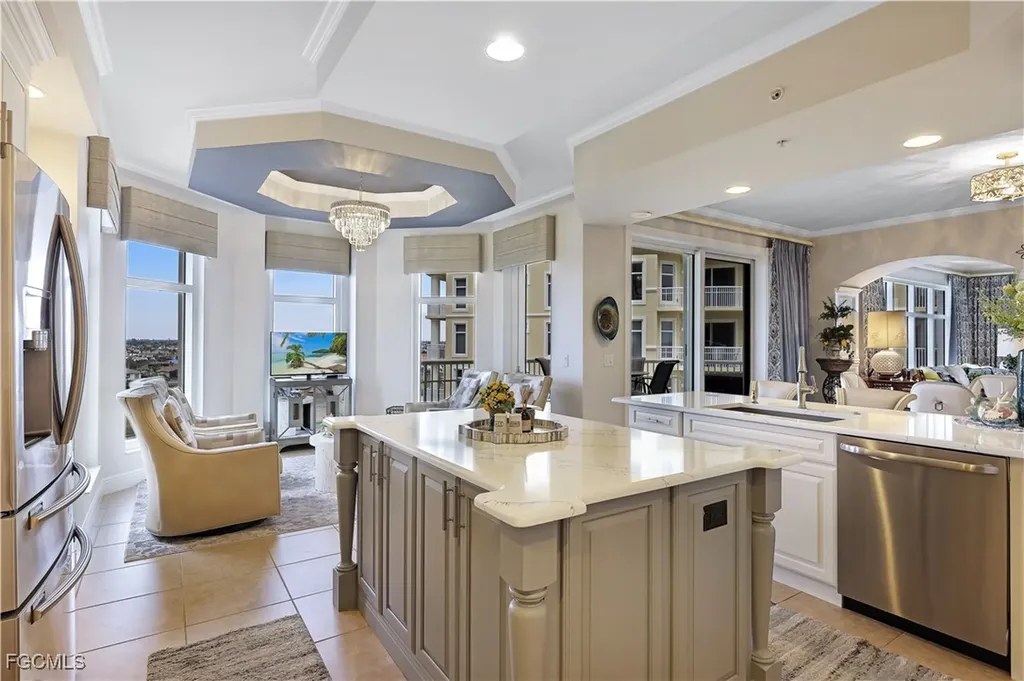 6081 Silver King Boulevard Cape Coral FL 33914