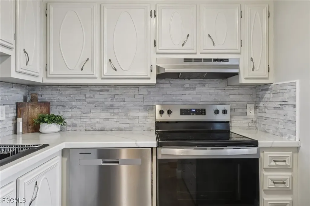 1724 Pine Valley Drive Fort Myers FL 33907