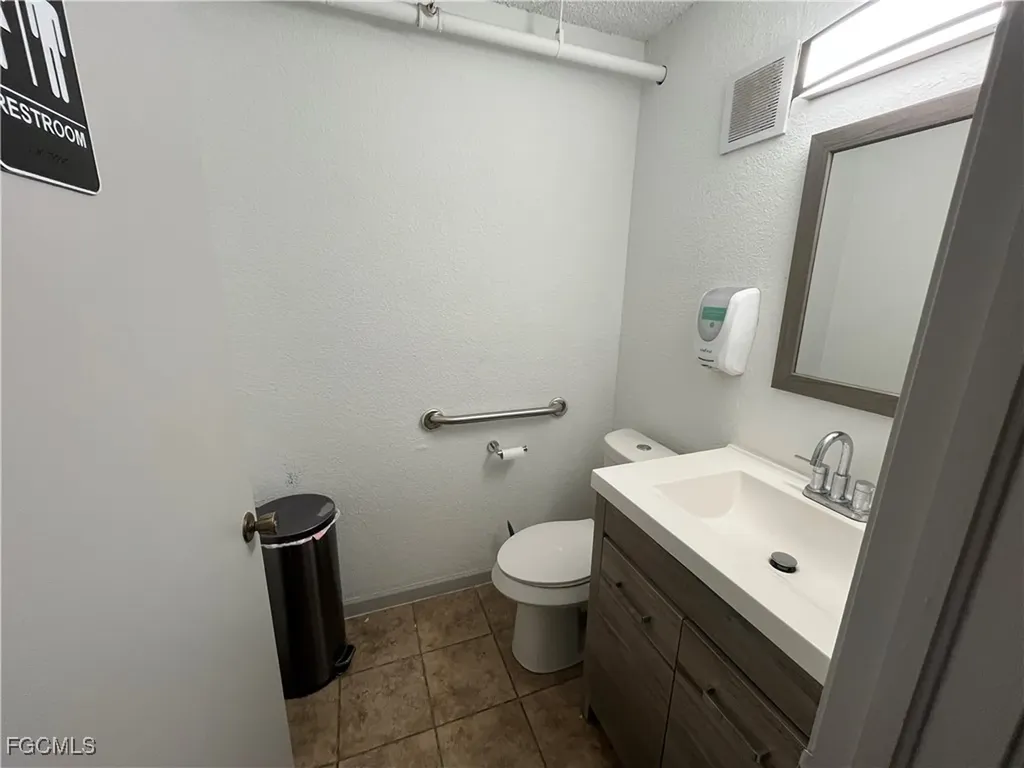 12155 Metro Parkway Fort Myers FL 33966