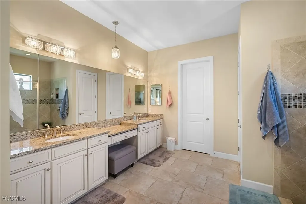 3307 Chestnut Grove Drive Alva FL 33920