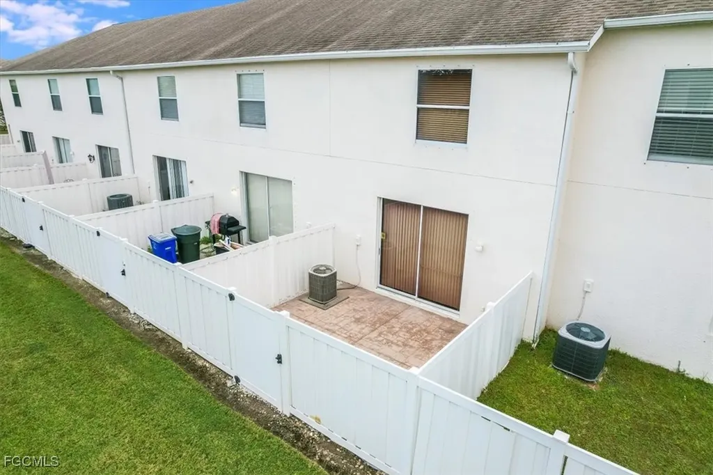 3635 Pine Oak Circle Fort Myers FL 33916