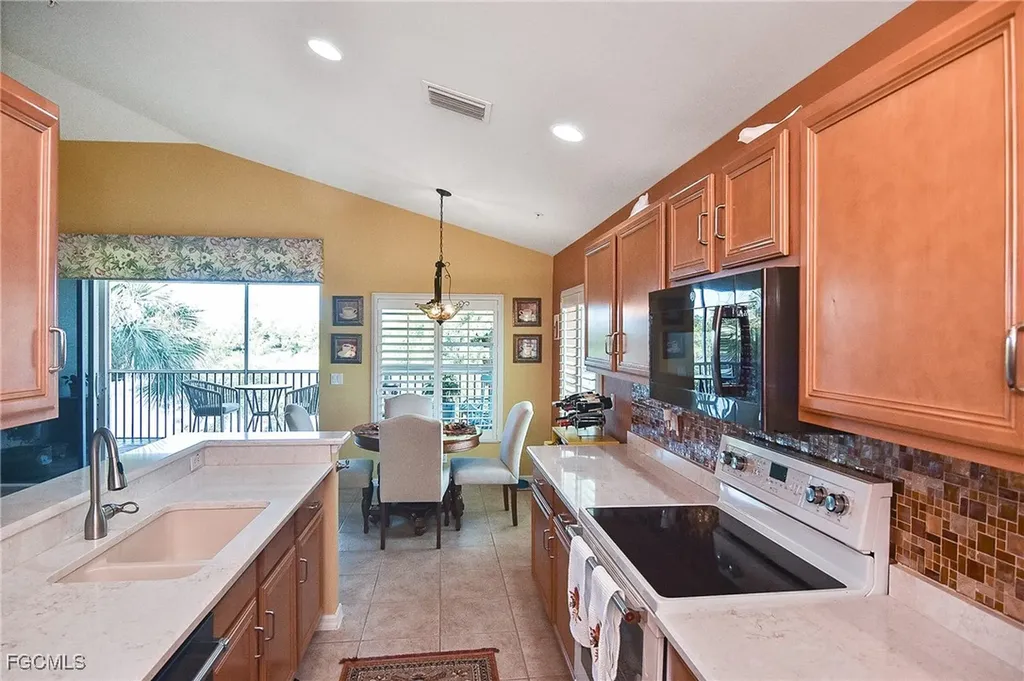 2664 Somerville Loop Cape Coral FL 33991