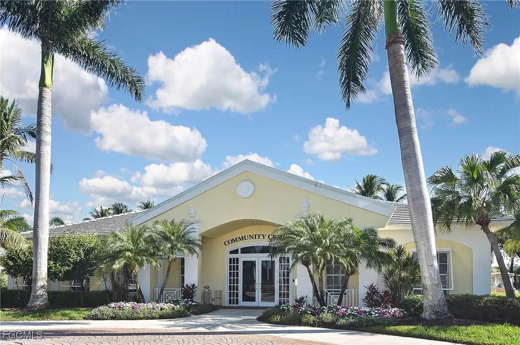 2664 Somerville Loop Cape Coral FL 33991