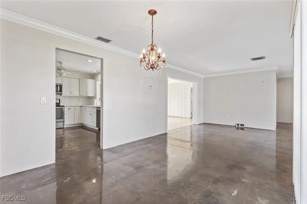 2424 Kent Avenue Fort Myers FL 33907