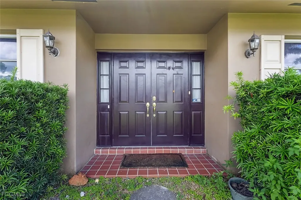 2424 Kent Avenue Fort Myers FL 33907