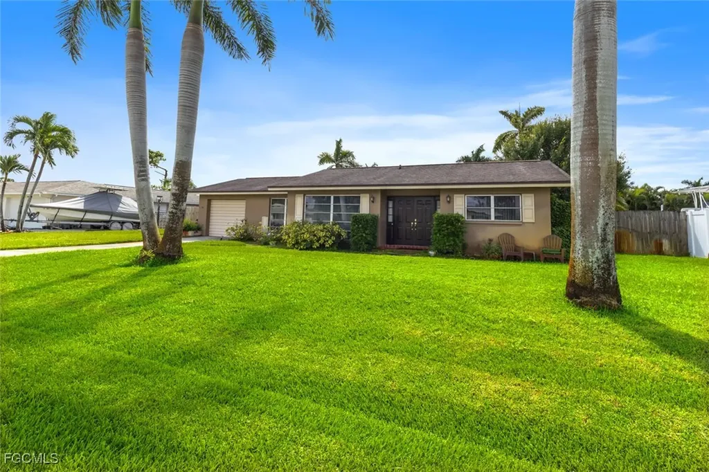 2424 Kent Avenue Fort Myers FL 33907