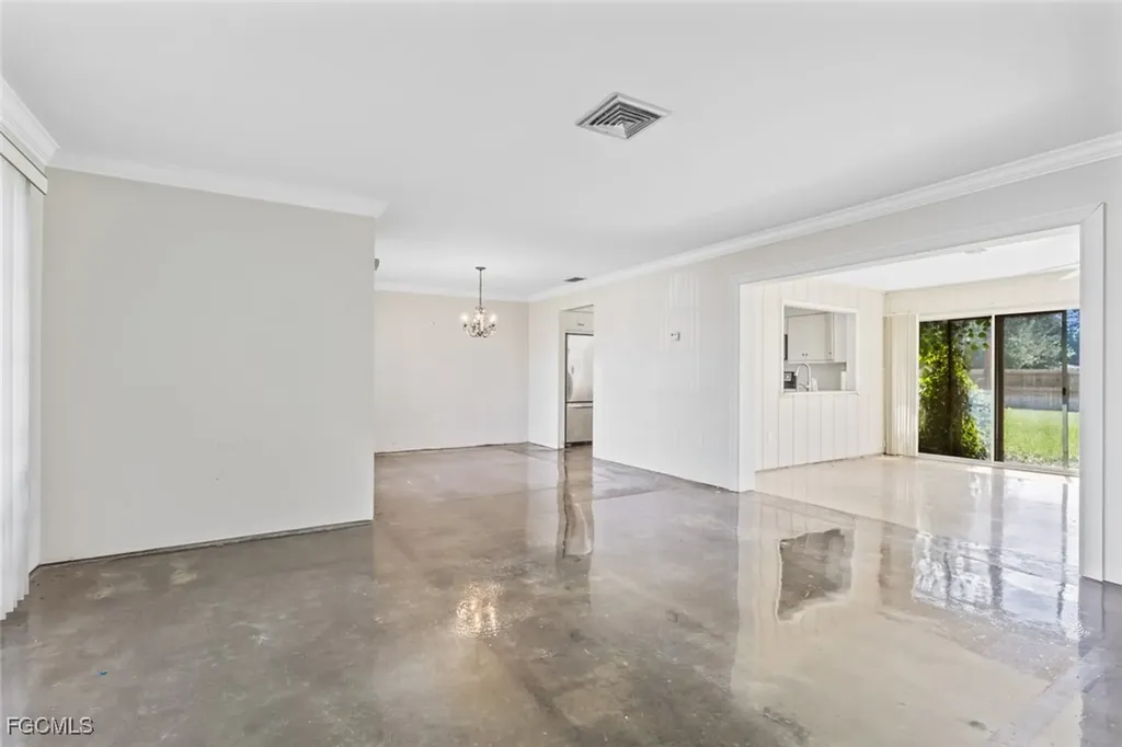 2424 Kent Avenue Fort Myers FL 33907
