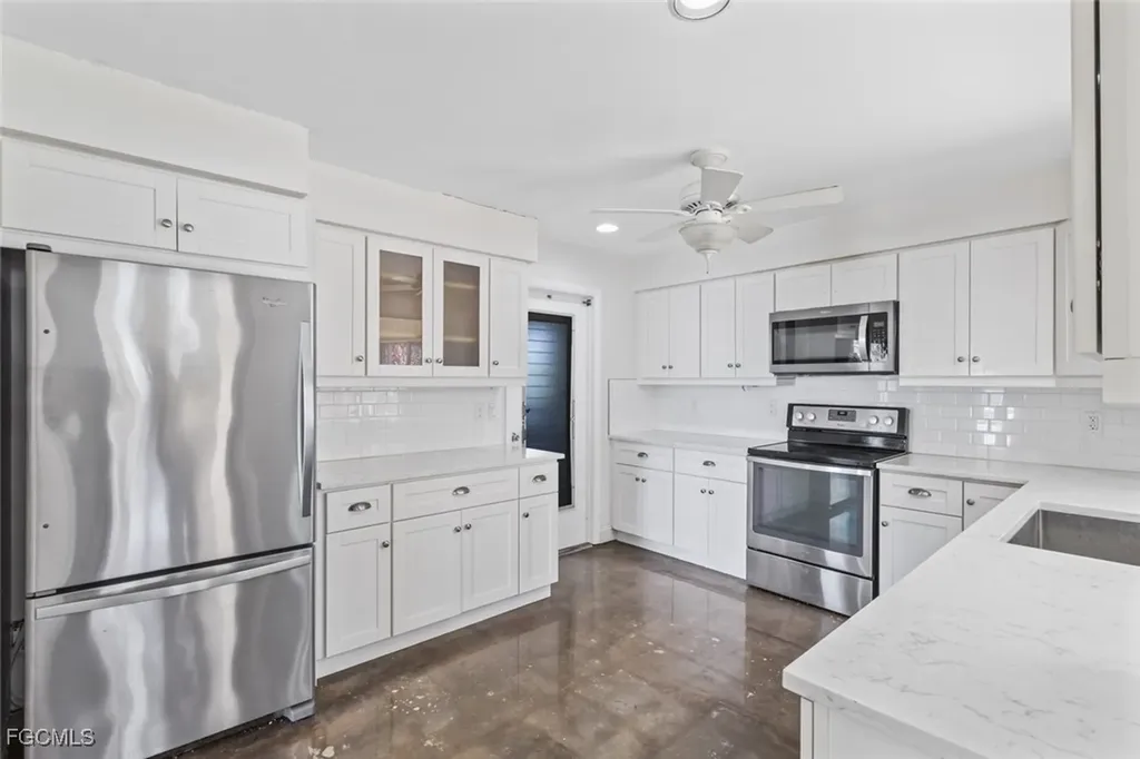 2424 Kent Avenue Fort Myers FL 33907