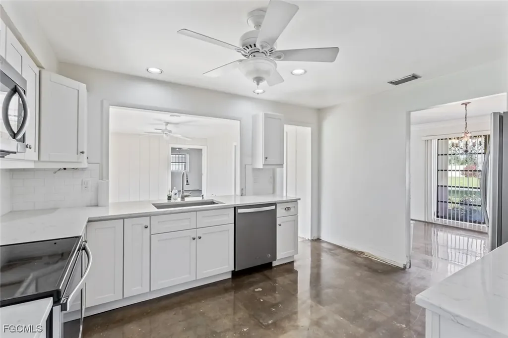 2424 Kent Avenue Fort Myers FL 33907