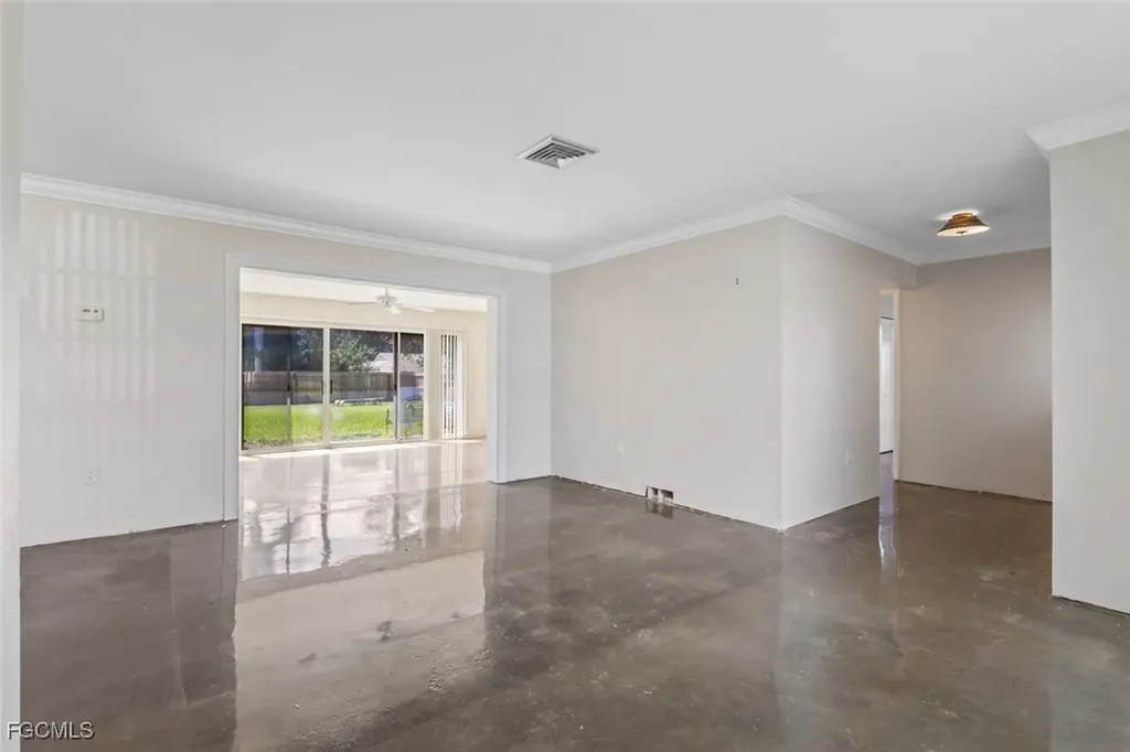 2424 Kent Avenue Fort Myers FL 33907