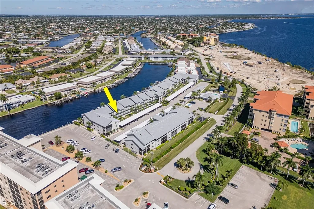 4240 SE 20th Place Cape Coral FL 33904