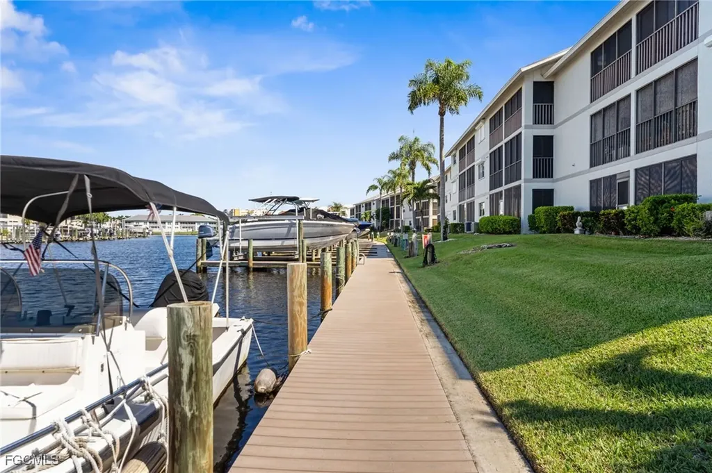 4240 SE 20th Place Cape Coral FL 33904