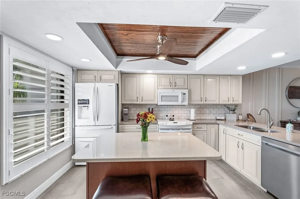 4240 SE 20th Place Cape Coral FL 33904