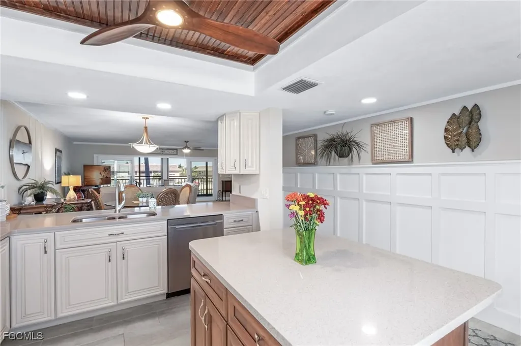 4240 SE 20th Place Cape Coral FL 33904