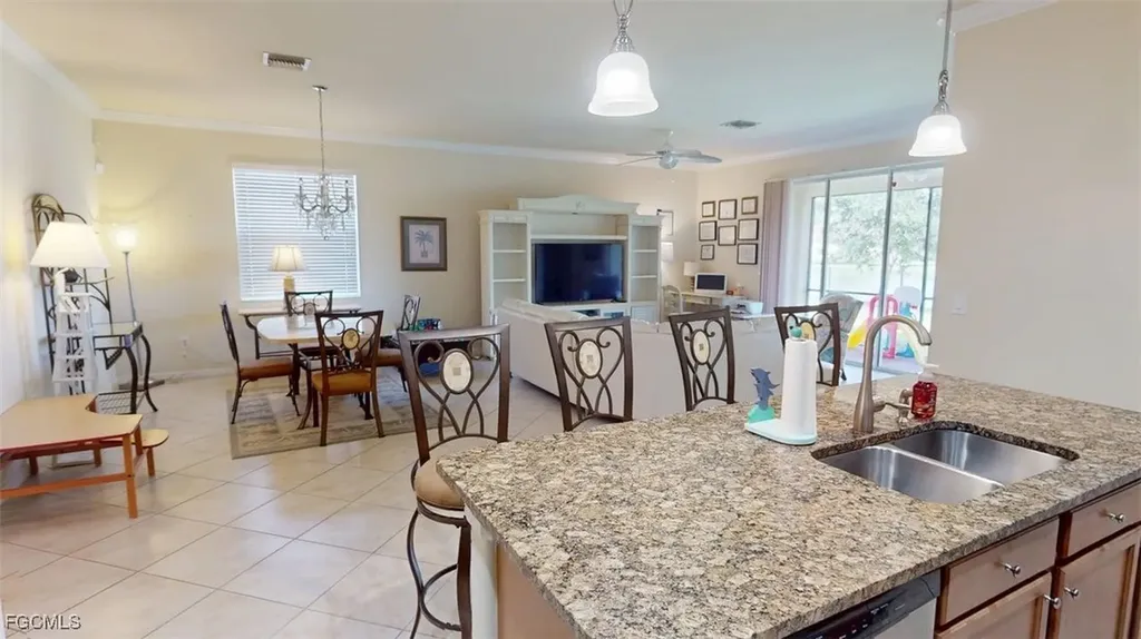 2571 Laurentina Lane Cape Coral FL 33909