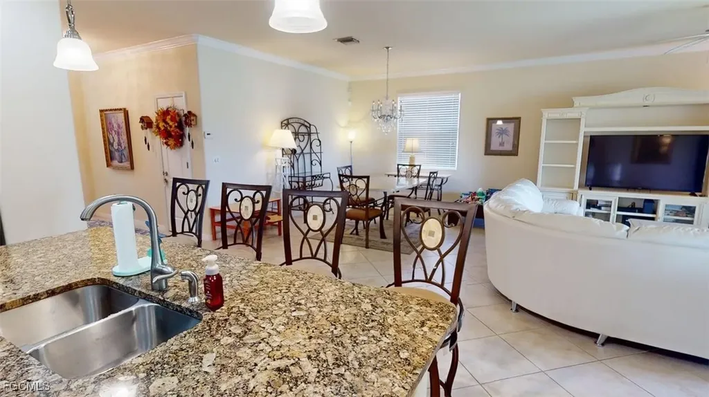 2571 Laurentina Lane Cape Coral FL 33909