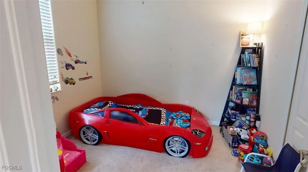 2571 Laurentina Lane Cape Coral FL 33909