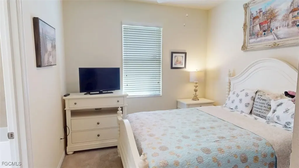 2571 Laurentina Lane Cape Coral FL 33909