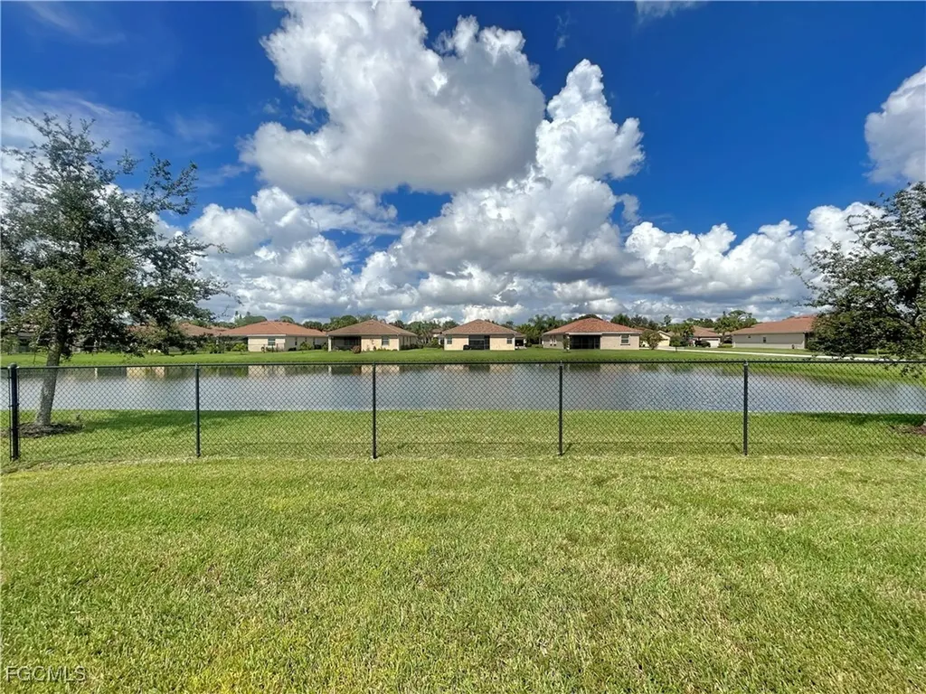 2571 Laurentina Lane Cape Coral FL 33909