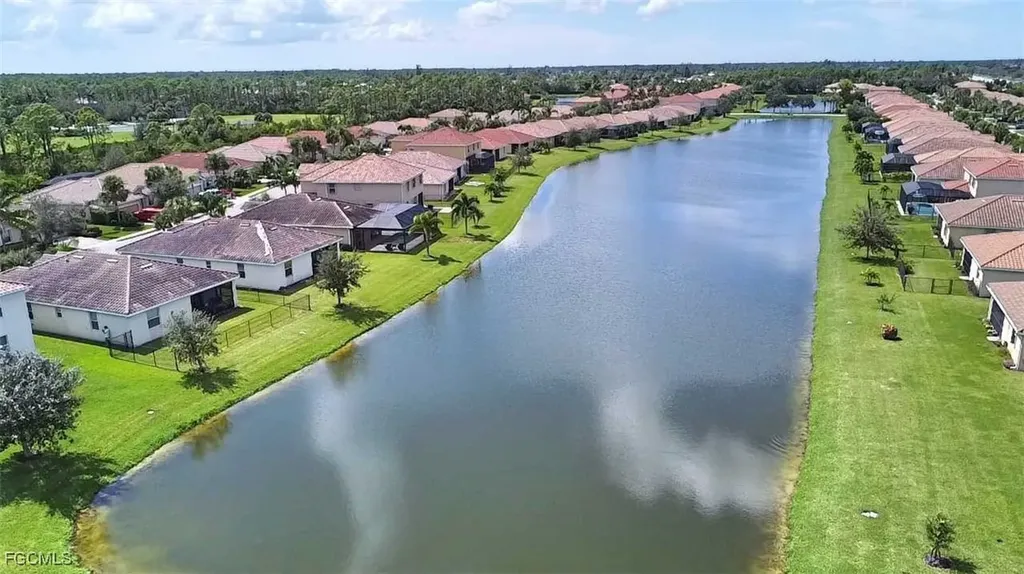 2571 Laurentina Lane Cape Coral FL 33909