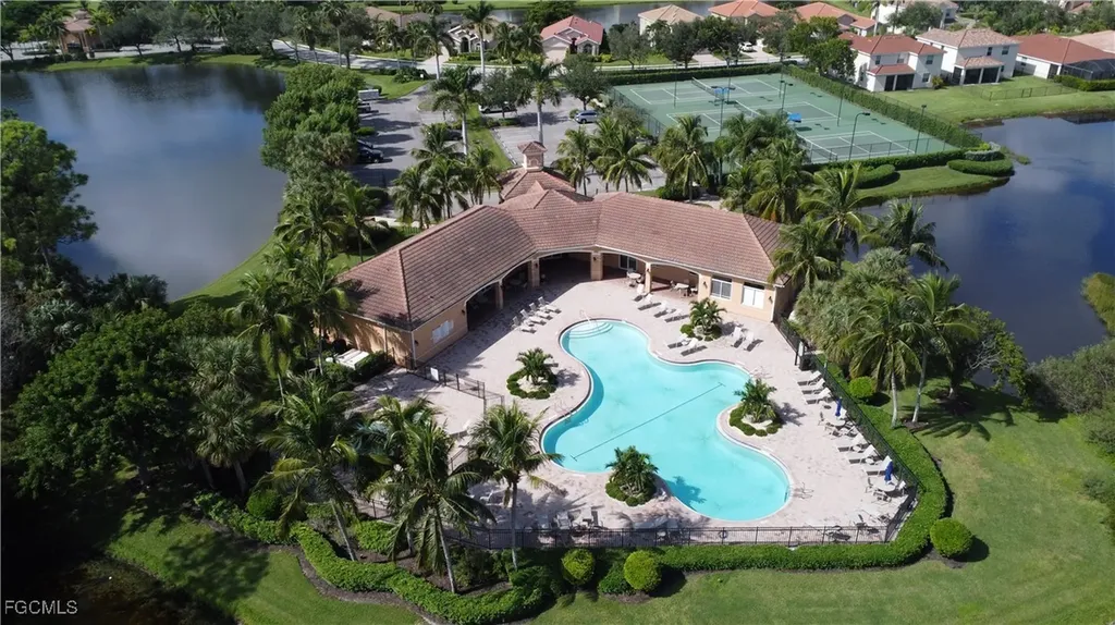 2571 Laurentina Lane Cape Coral FL 33909