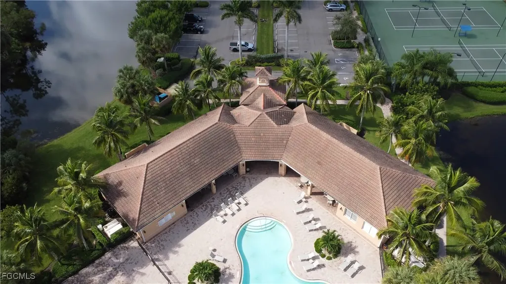 2571 Laurentina Lane Cape Coral FL 33909