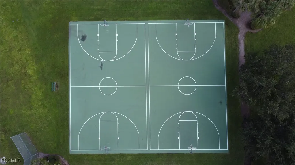 2571 Laurentina Lane Cape Coral FL 33909