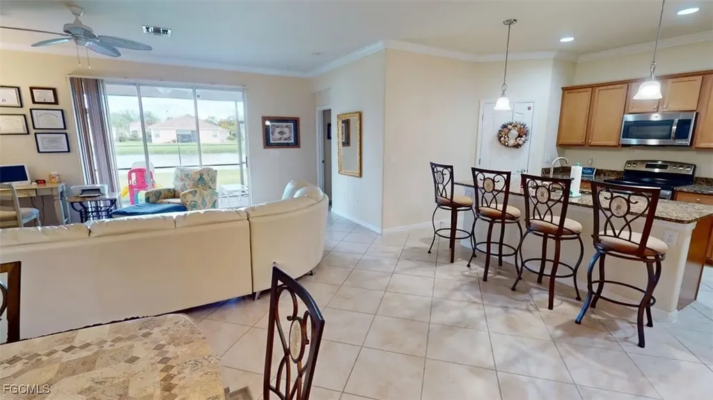 2571 Laurentina Lane Cape Coral FL 33909