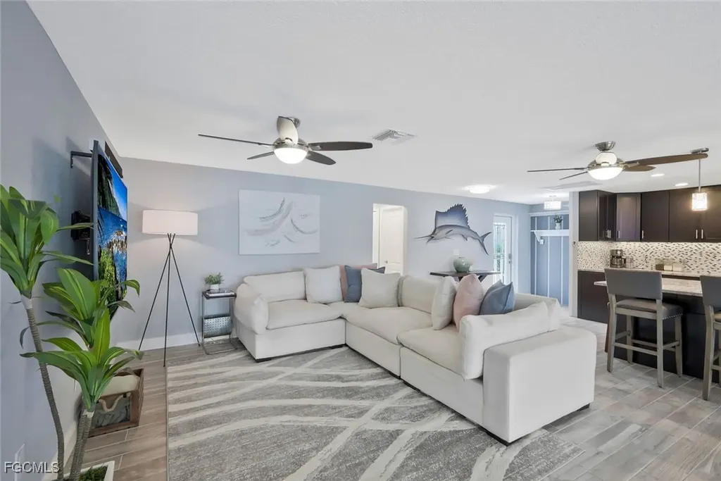 5943 Baker Court Fort Myers FL 33919