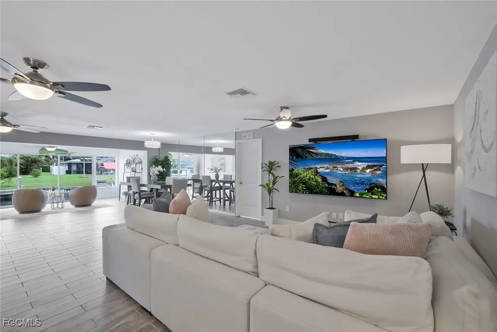 5943 Baker Court Fort Myers FL 33919