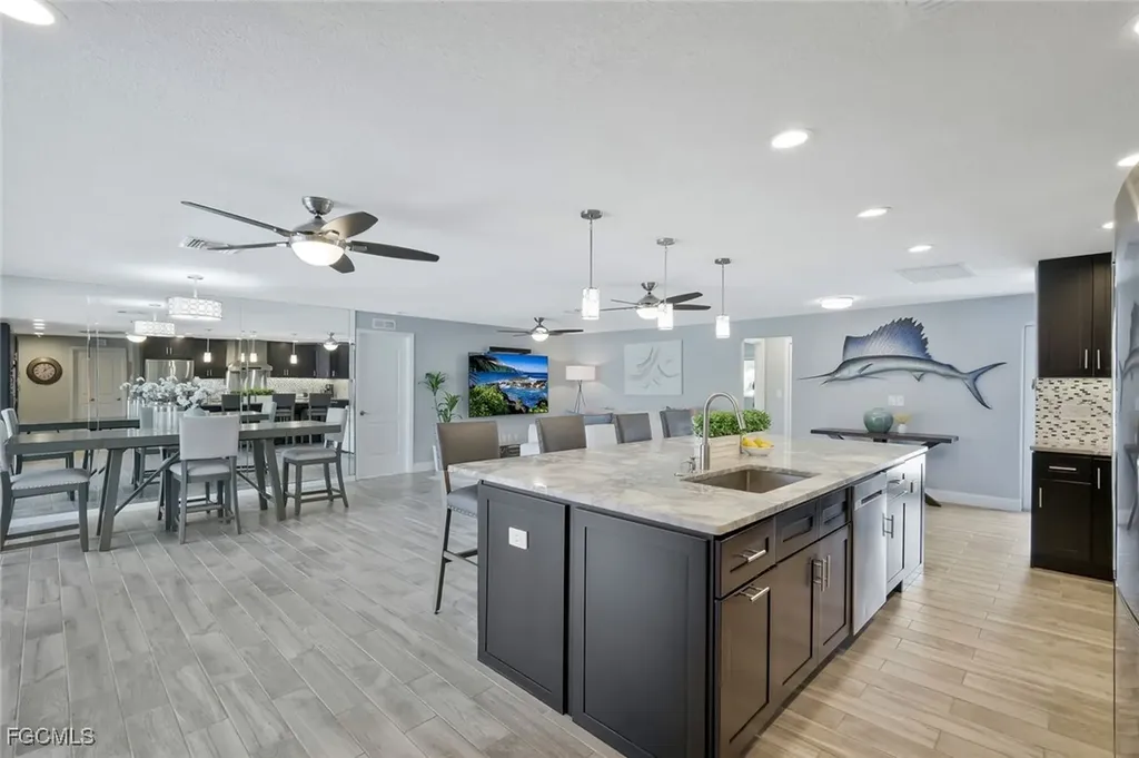 5943 Baker Court Fort Myers FL 33919