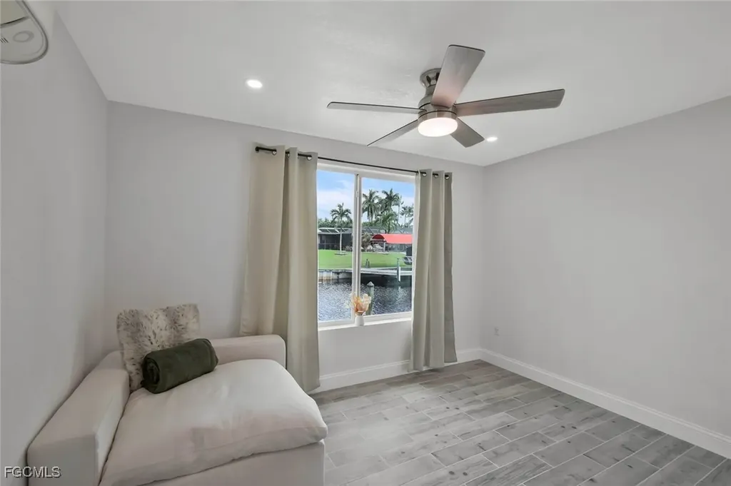 5943 Baker Court Fort Myers FL 33919