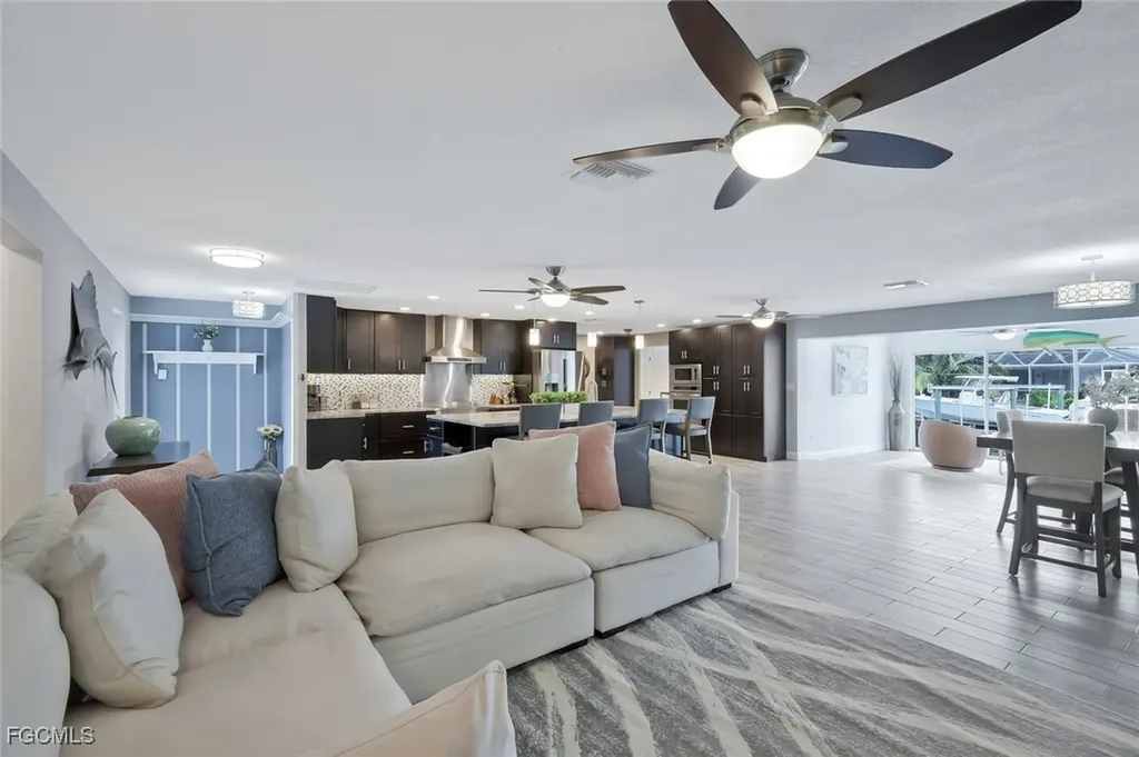 5943 Baker Court Fort Myers FL 33919