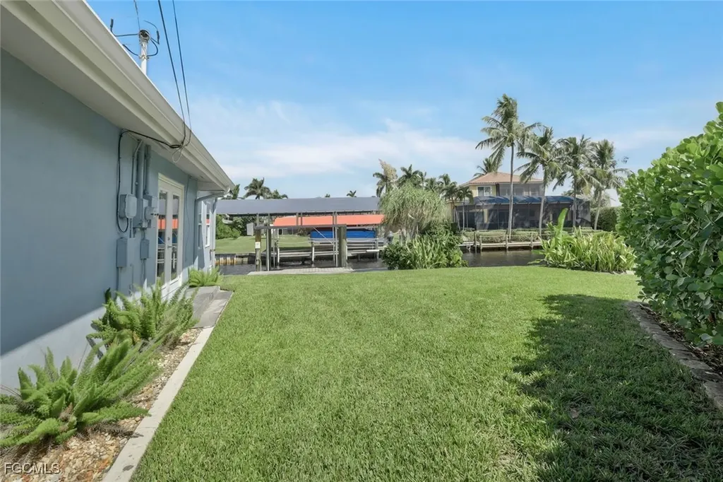 5943 Baker Court Fort Myers FL 33919