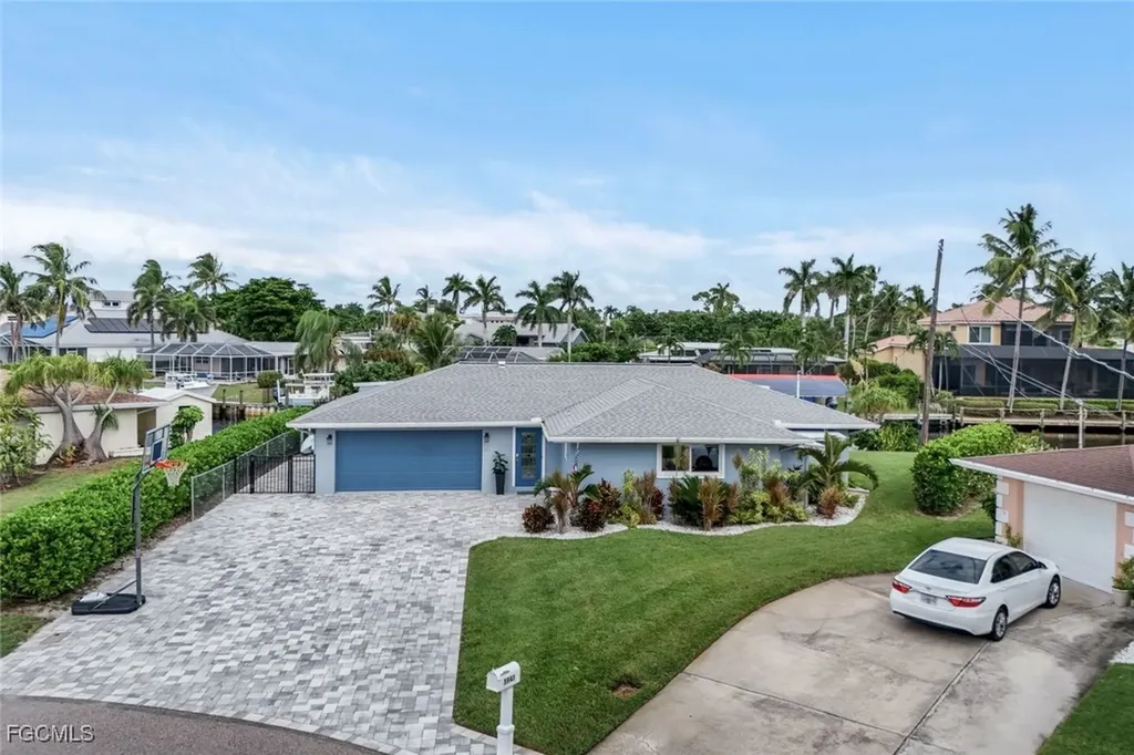 5943 Baker Court Fort Myers FL 33919