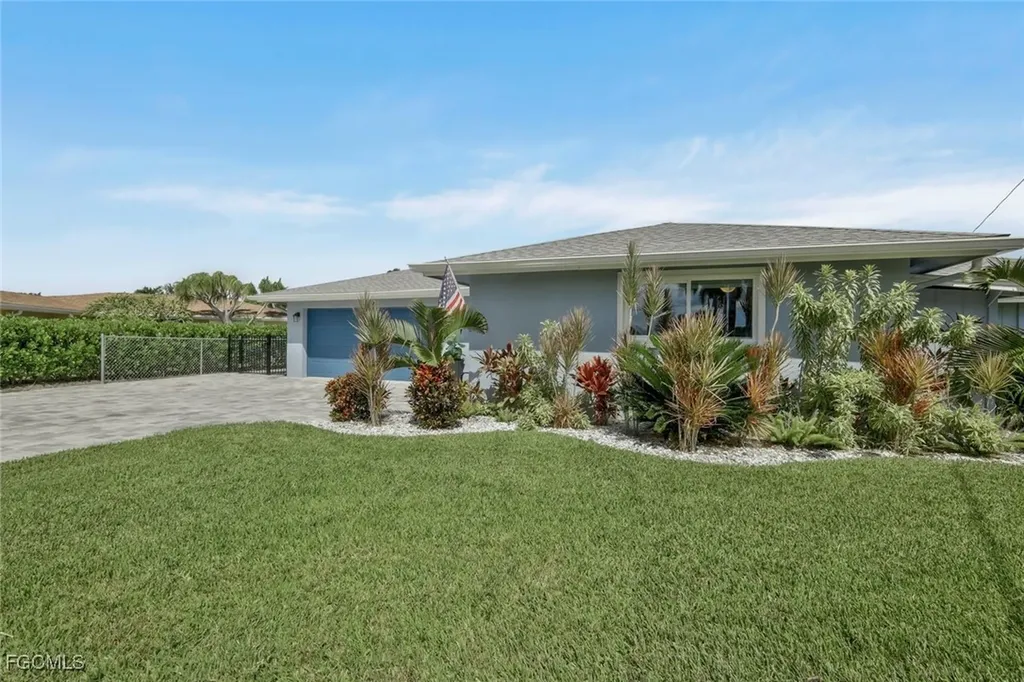 5943 Baker Court Fort Myers FL 33919