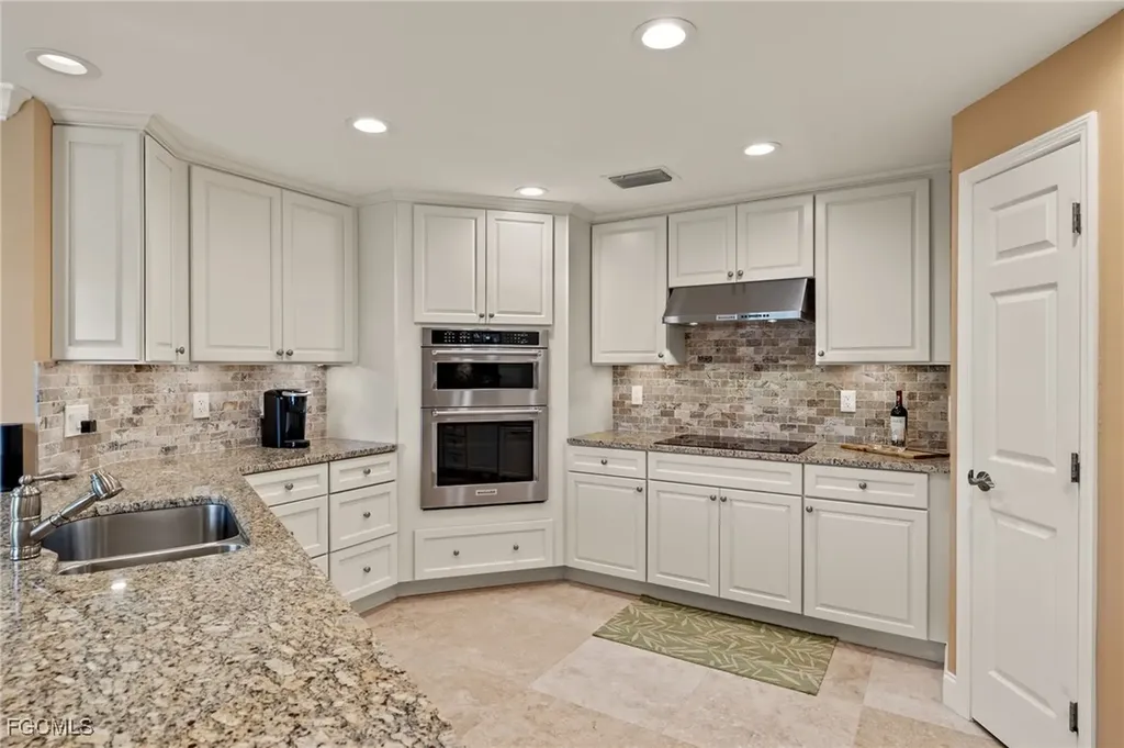 946 Whelk Drive Sanibel FL 33957