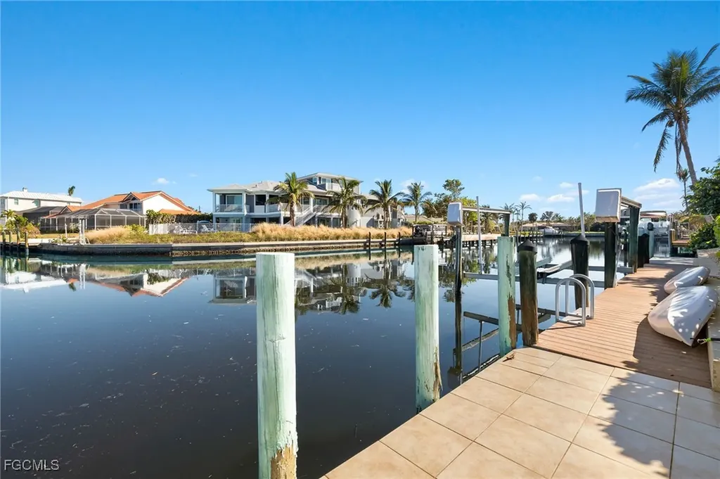 946 Whelk Drive Sanibel FL 33957