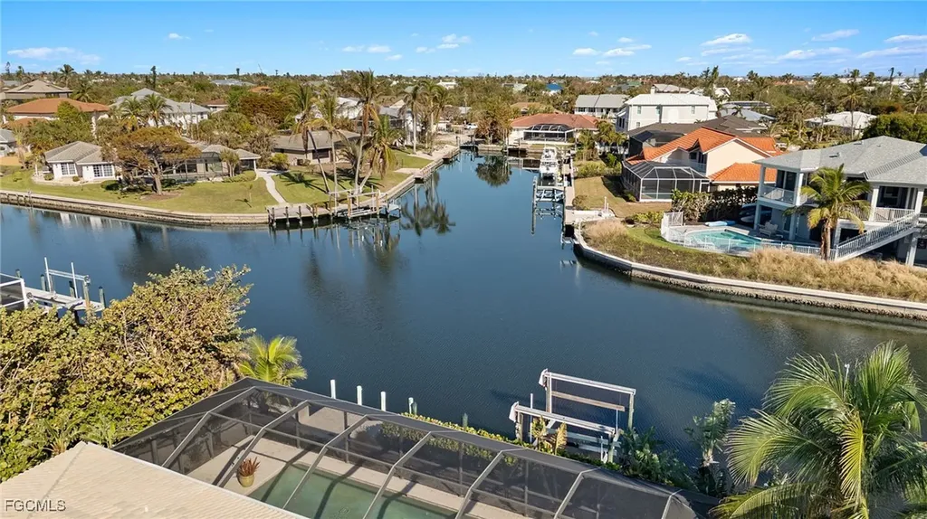 946 Whelk Drive Sanibel FL 33957