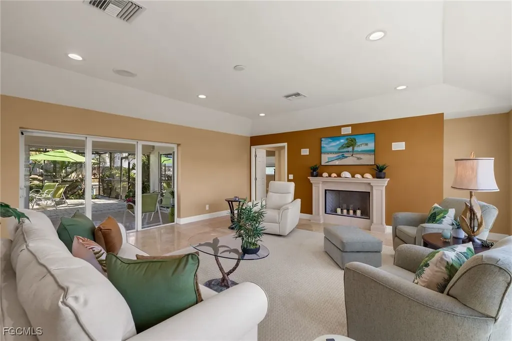 946 Whelk Drive Sanibel FL 33957