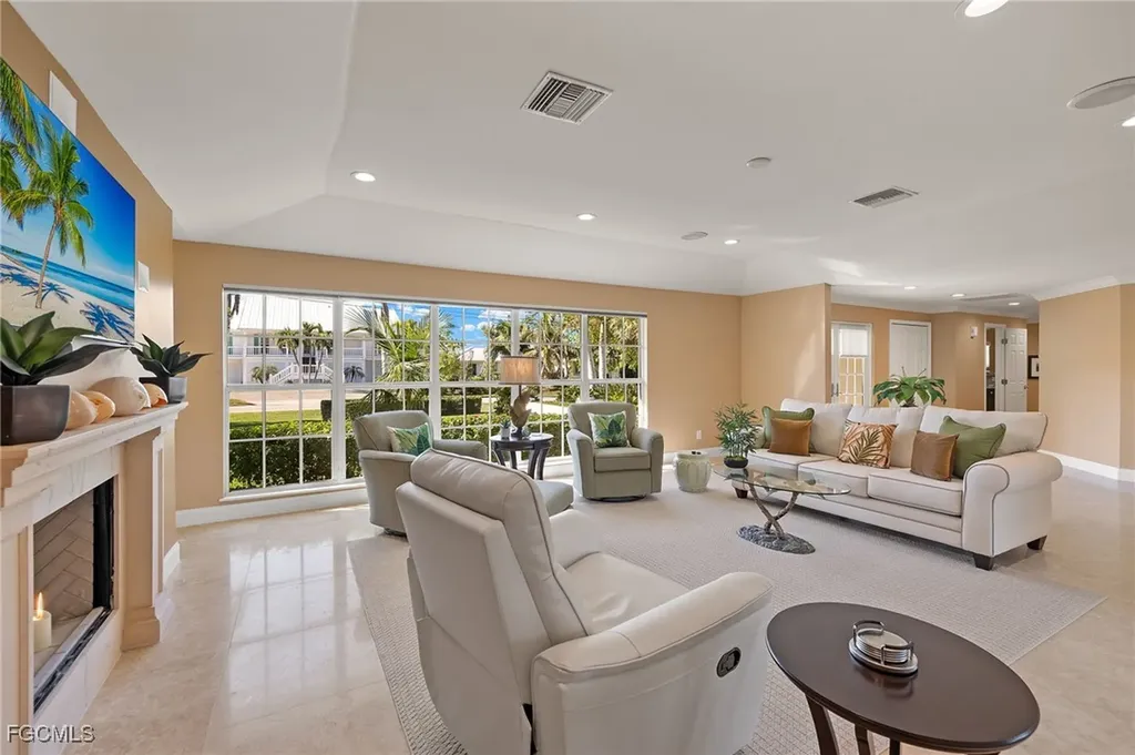 946 Whelk Drive Sanibel FL 33957