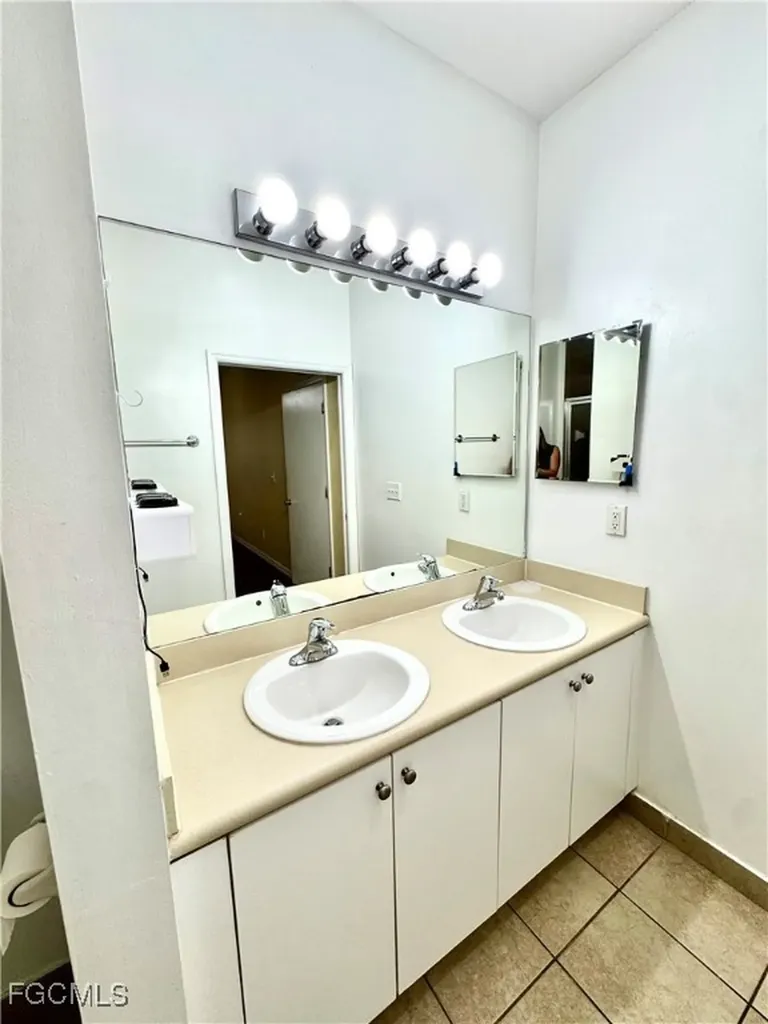 8313 Bernwood Cove Loop S Fort Myers FL 33966