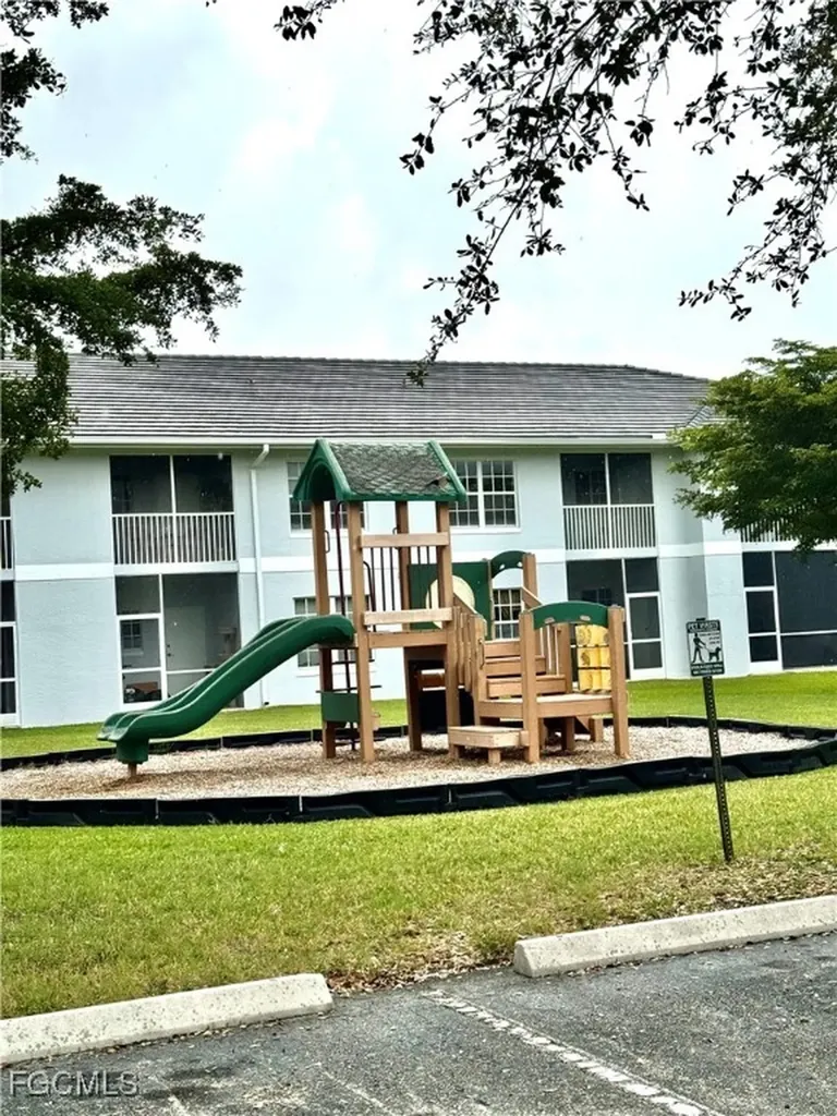 8313 Bernwood Cove Loop S Fort Myers FL 33966