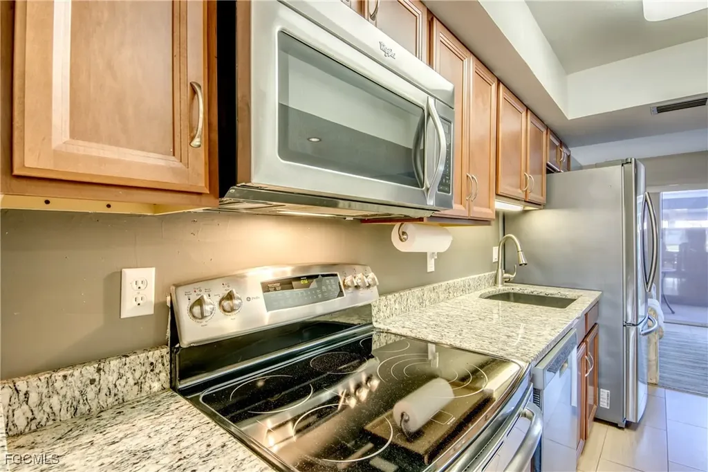 4411 Country Club Boulevard Cape Coral FL 33904