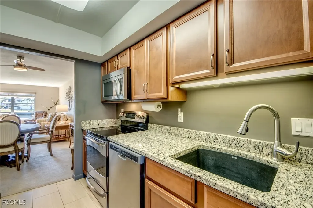 4411 Country Club Boulevard Cape Coral FL 33904