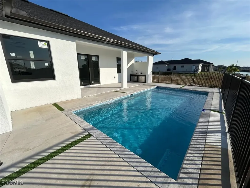 2610 NE 1st Place Cape Coral FL 33909