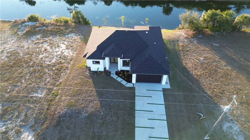 2610 NE 1st Place Cape Coral FL 33909